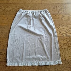 Vanity Fair Half Slip Skirt Taupe Size Medium